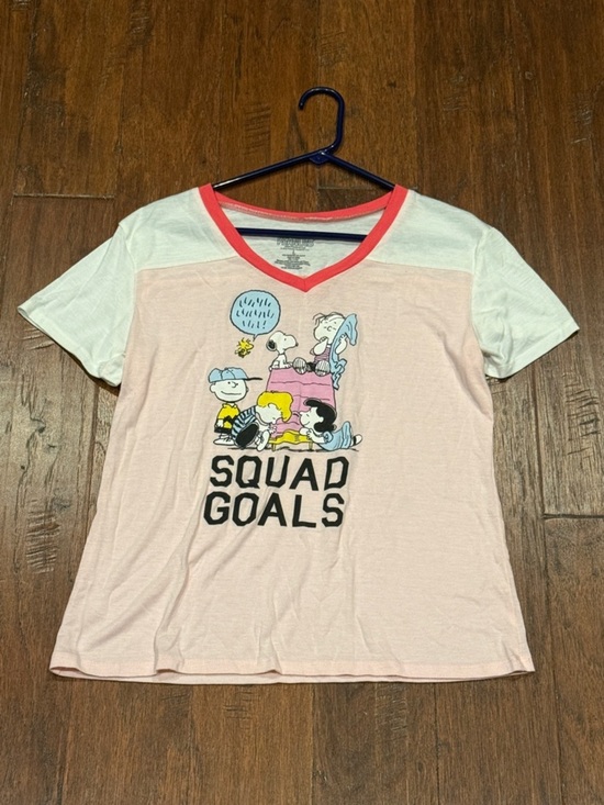 Peanuts Tops - Large Peanuts Squad Goals Pink & White V‑Neck Tee